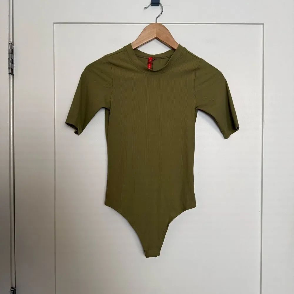 Spanx Suit Yourself Ribbed Crew Neck Bodysuit Sz XS Olive Oil Green
